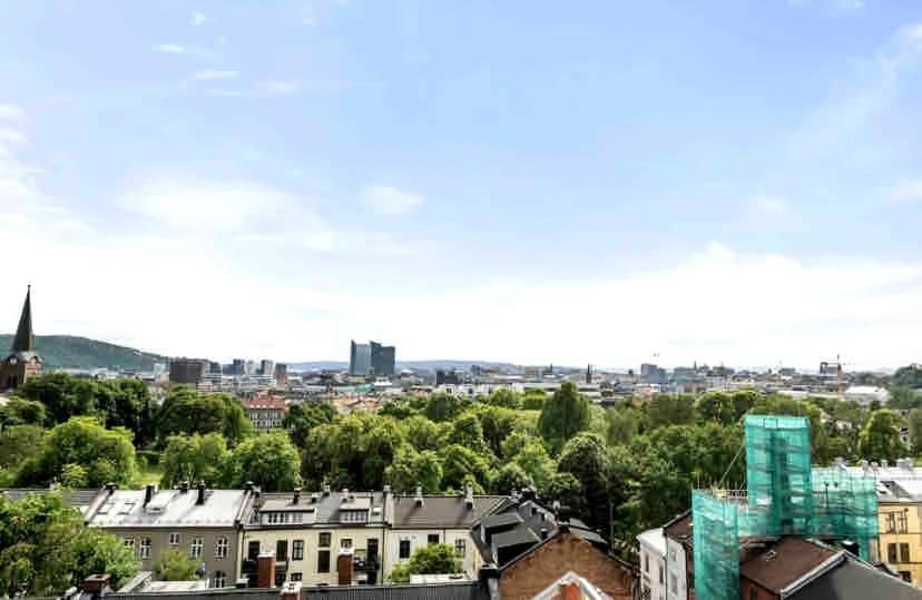 Leilighet Family Apt, Balcony And Roof Terrace *